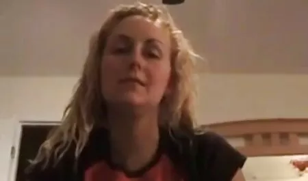 Az aranyos nővér kezeli a Pandát. szekx videó