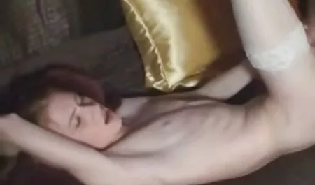 Tinka leszbi szex videók Sakura Hirota lenyel egy nagy húsos kakas