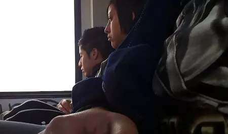 Sakura Hirota szereti a figyelem szex videók online középpontját