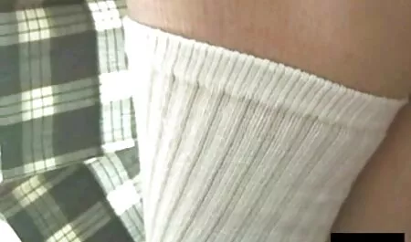 A Kövér Szőke spermával takarja pufók videa szexfilmek arcát.