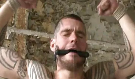 Leszbikus virágok a ingyen sex film kertben