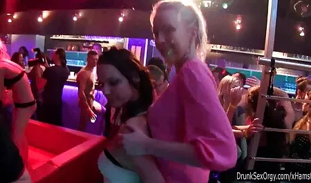Európai lányok durva szex videók Caylian, Nessa egy hármasban.