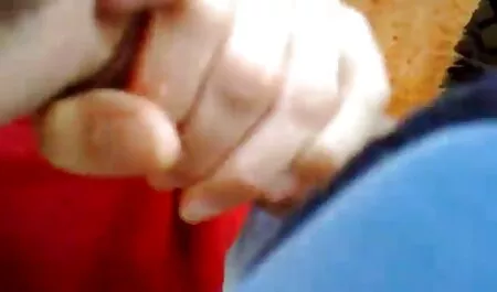 BAEB alszik a kanapén porno video ingyen egy barna