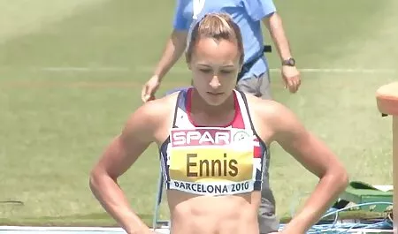 Testépítő fogás kemény szex videók