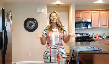 Forró szőke mutatja azyza video ki a képességeit