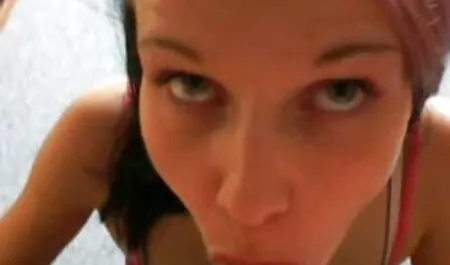 Szőrös, Meleg szívó, mezítláb anya és fia sex egy krimpelő